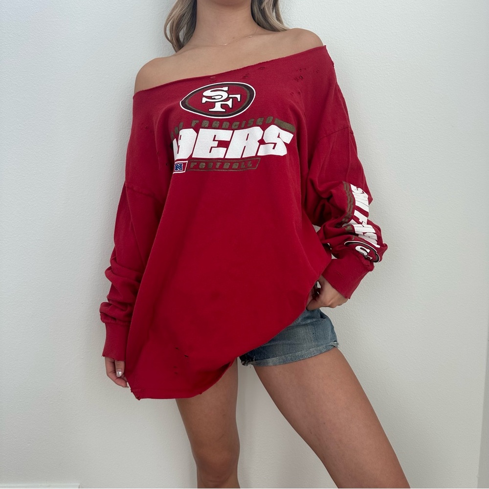 San Francisco 49ers Destroyed off the shoulder Tee